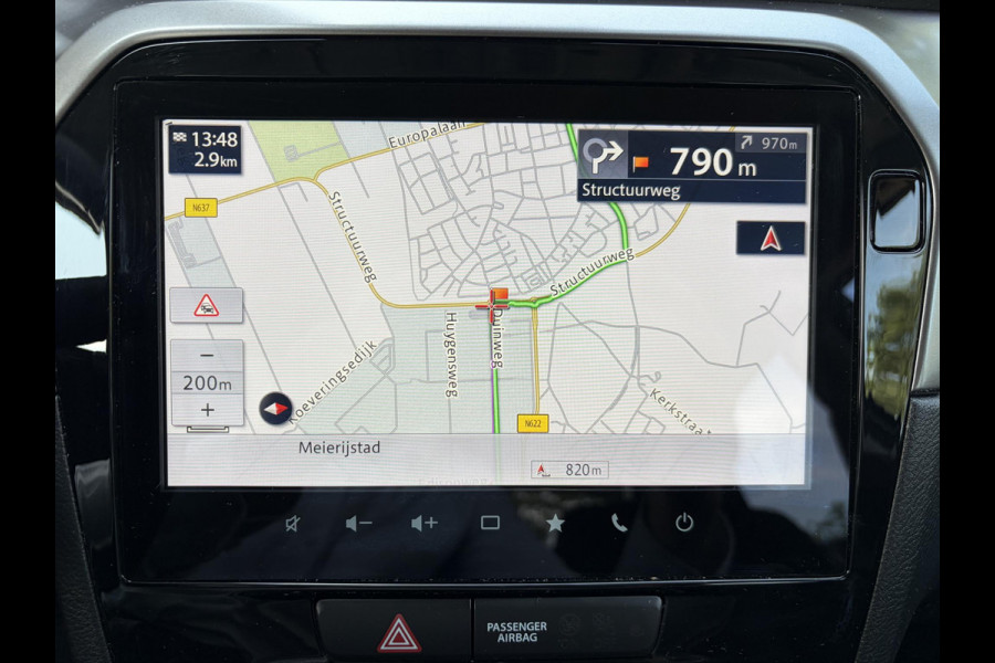 Suzuki Vitara 1.5 Hybrid Select 1E EIGENAAR | ORIGINEEL NEDERLANDSE AUTO | RESTERENDE FABRIEKSGARANTIE T/M 07-2035 | ADAPTIVE CRUISE CONTROL | STOELVERWARMING | ACHTERUITRIJCAMERA
