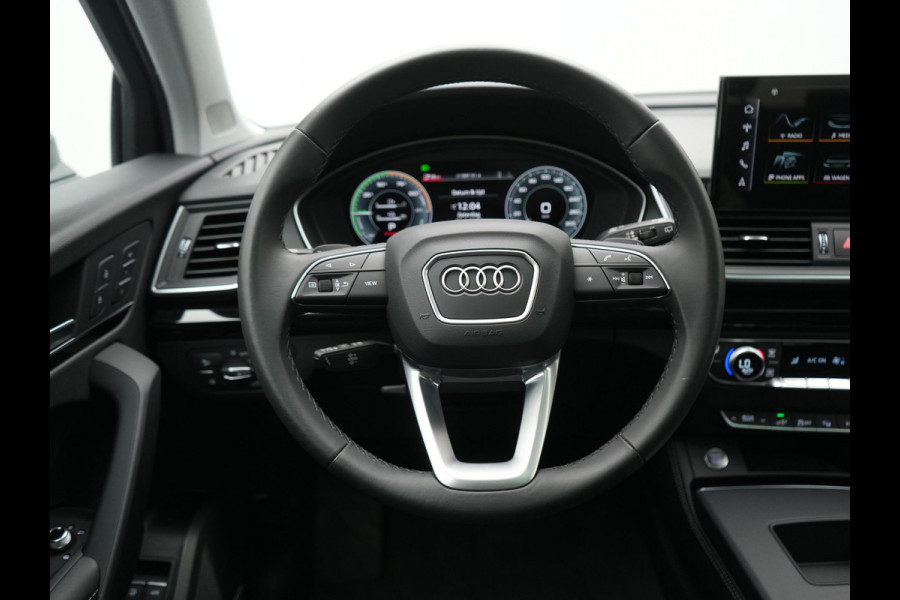 Audi Q5 50 TFSI e Advanced edition PHEV 300pk Dealer O.H. | Panodak | Head Up | Adaptive Cruise | 360 Camera | Bang & Olufsen | Matrix LED | Lederen Comfortstoelen Memory & Verwarmd | Keyless | Apple Carplay | Navigatie | DAB | Plug In Hybrid |