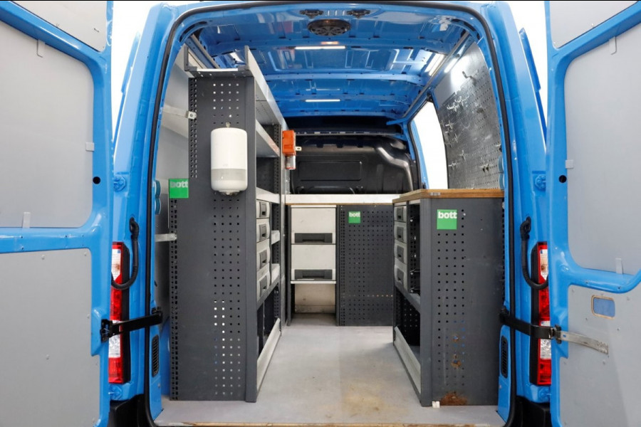 Renault Master T35 2.3 dCi 130pk E6 L2H2 Airco/Inrichting/2x Schuifdeur 10-2019