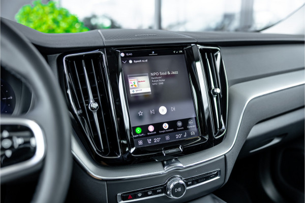 Volvo XC60 2.0 T6 Plug-in hybrid AWD Plus Dark - Panorama | H&K | Memory | 360 Camera
