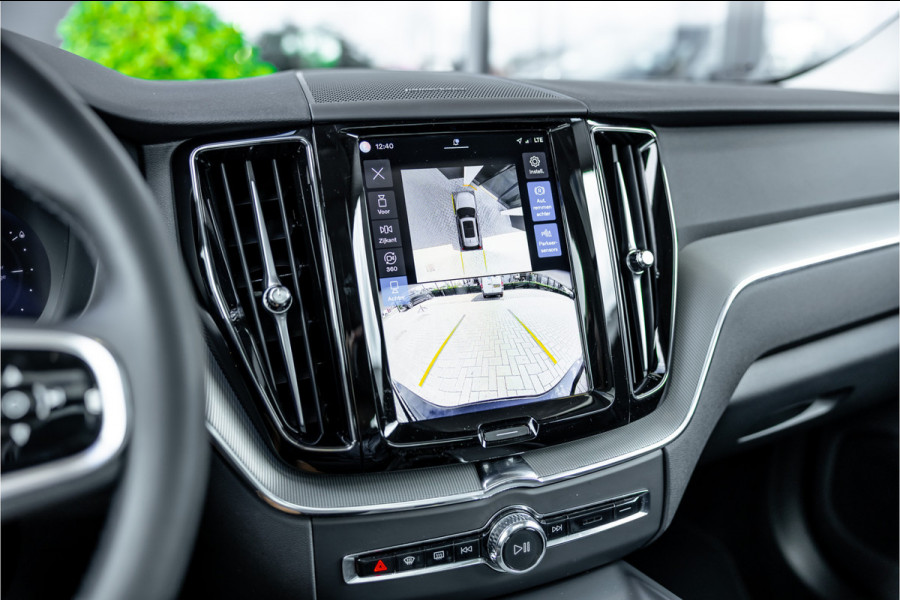 Volvo XC60 2.0 T6 Plug-in hybrid AWD Plus Dark - Panorama | H&K | Memory | 360 Camera