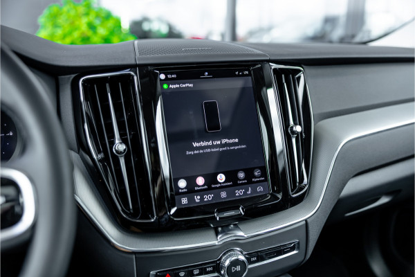 Volvo XC60 2.0 T6 Plug-in hybrid AWD Plus Dark - Panorama | H&K | Memory | 360 Camera
