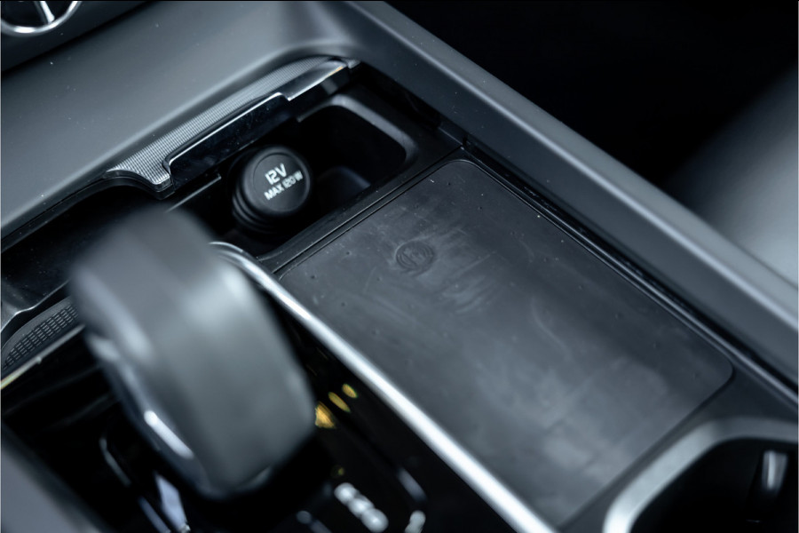 Volvo XC60 2.0 T6 Plug-in hybrid AWD Plus Dark - Panorama | H&K | Memory | 360 Camera