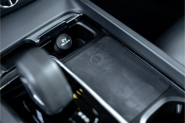 Volvo XC60 2.0 T6 Plug-in hybrid AWD Plus Dark - Panorama | H&K | Memory | 360 Camera