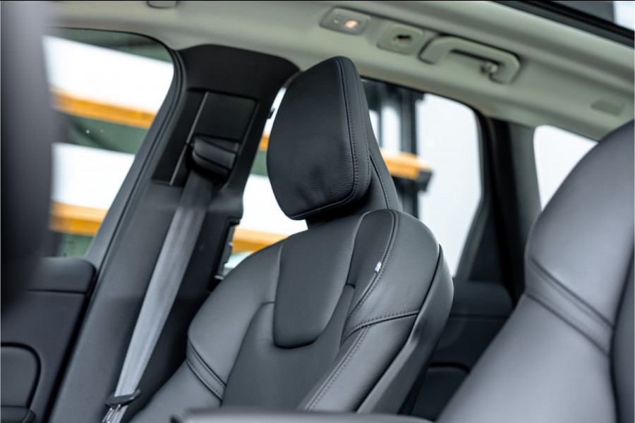 Volvo XC60 2.0 T6 Plug-in hybrid AWD Plus Dark - Panorama | H&K | Memory | 360 Camera