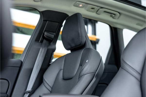 Volvo XC60 2.0 T6 Plug-in hybrid AWD Plus Dark - Panorama | H&K | Memory | 360 Camera