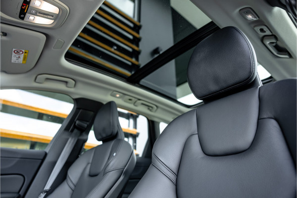 Volvo XC60 2.0 T6 Plug-in hybrid AWD Plus Dark - Panorama | H&K | Memory | 360 Camera