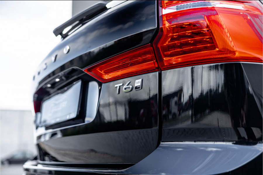 Volvo XC60 2.0 T6 Plug-in hybrid AWD Plus Dark - Panorama | H&K | Memory | 360 Camera