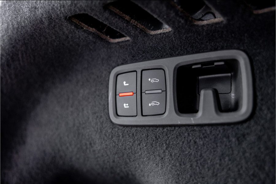 Audi RSQ8 4.0 TFSI quattro - RS Dynamic + | Keramisch | Pano | 23"ABT | Stoelkoeling