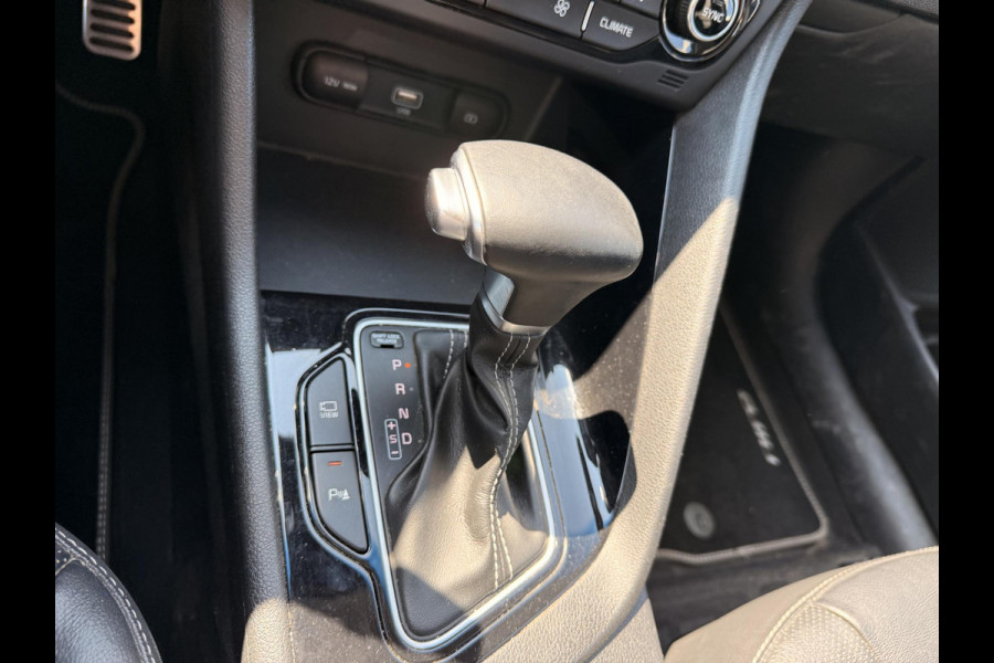 Kia Niro 1.6 GDi Hybrid DynamicPlusLine 141pk | Trekhaak | Lederen Bekleding | Achteruitrijcamera | Adaptieve Cruise