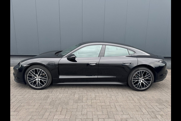 Porsche Taycan 79 kWh /Sportstoelen /Led /Pano /5 pers /BTW