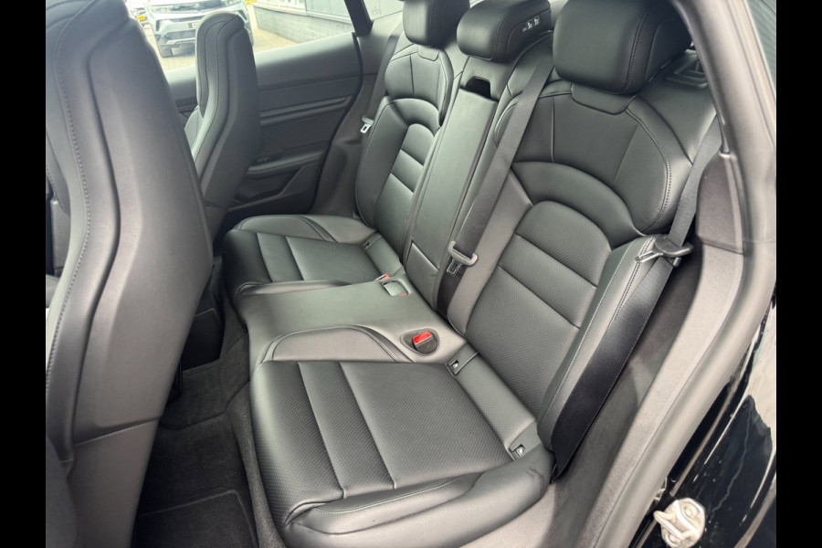 Porsche Taycan 79 kWh /Sportstoelen /Led /Pano /5 pers /BTW