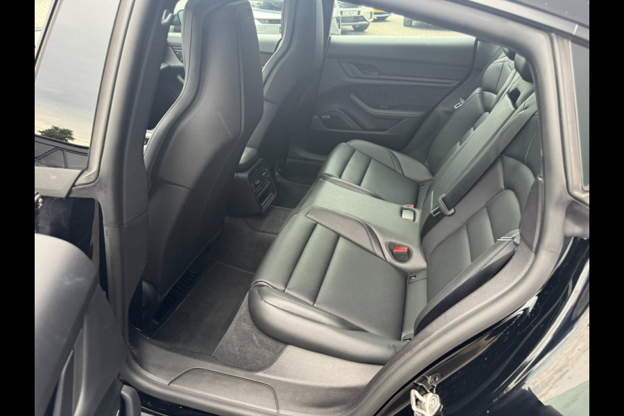 Porsche Taycan 79 kWh /Sportstoelen /Led /Pano /5 pers /BTW