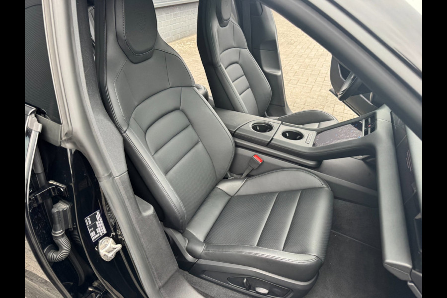 Porsche Taycan 79 kWh /Sportstoelen /Led /Pano /5 pers /BTW