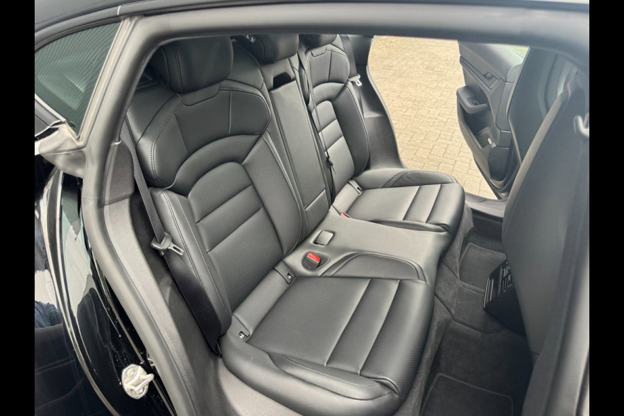 Porsche Taycan 79 kWh /Sportstoelen /Led /Pano /5 pers /BTW