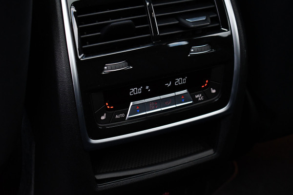 BMW X5 xDrive50e M-Sport Pro M-zetels Pano Trekh ACC 360 HUD H/K Carbon Alc-hemel
