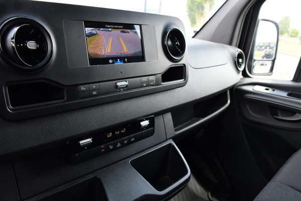 Mercedes-Benz Sprinter 316 1.9 CDI L2H2 RWD AMG Black Edition Camera, Cruise, Carplay, Automaat, 170PK, Standkachel, Multimedia, UNIEK!