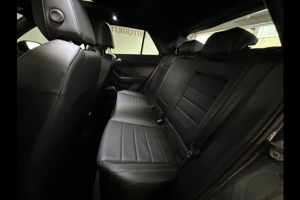 Volkswagen T-Roc 1.5 TSI Life Business Pano|Dodehoek|ACC|Memory|Keyless|Camera