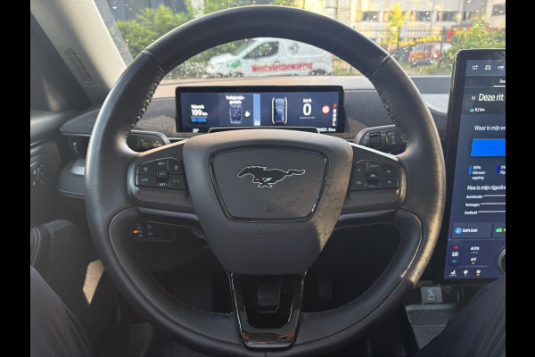 Ford Mustang Mach-E RWD 75 kWh SOH 94% GARTANTIE 2031* APPLE CARPLAY / ANDROID AUTO  . 360° CAMERA .