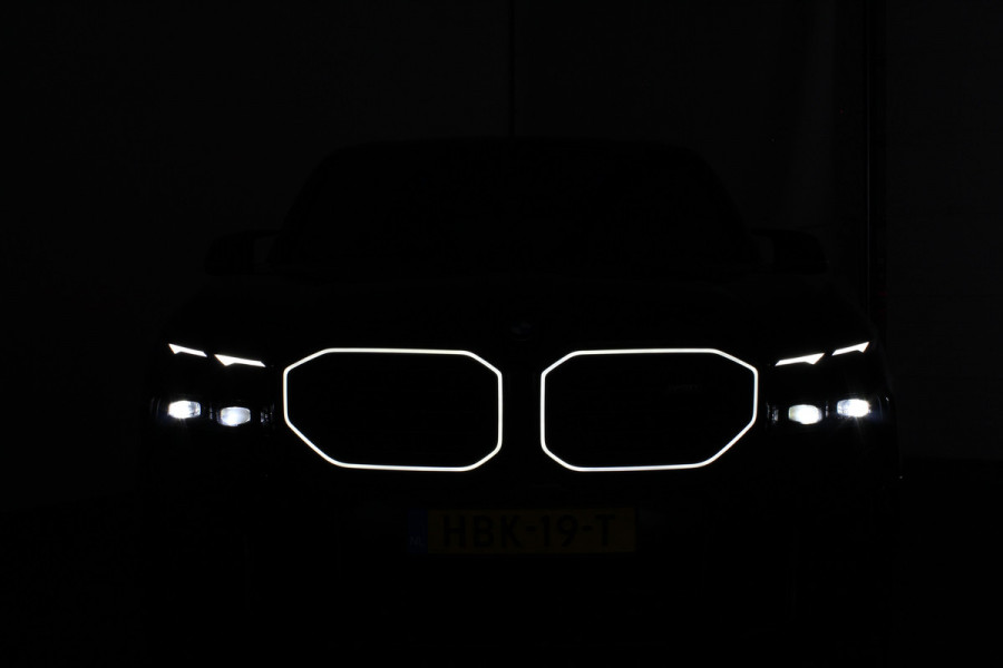 BMW XM PHEV 50e 30 kWh > 22inch/Driving Assistant Professional/Trekhaak....