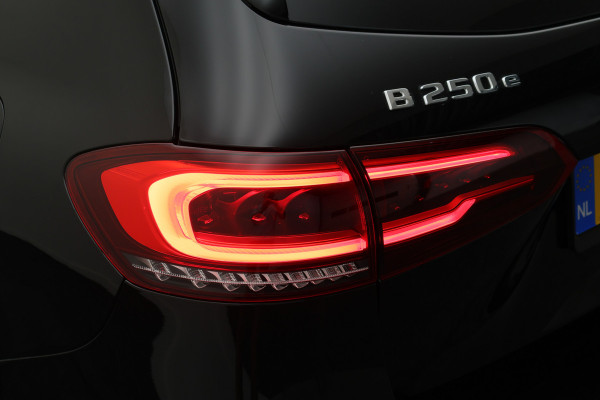 Mercedes-Benz B-Klasse 250 e Business Line Camera, Cruise, Apple Carplay, LED, PDC, Sfeerverlichting, Trekhaak, 18''