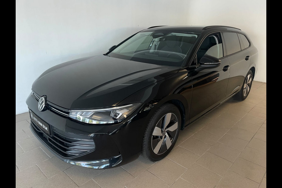 Volkswagen Passat Variant 1.5 eTSI AIRCO NAVI CRUISE BLUETOOT APP CONNECT STOELVERW GROOT SCHERM 17 INCH ZEER NETTE AUTO