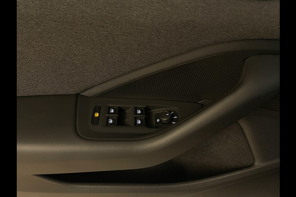 Volkswagen Passat Variant 1.5 eTSI AIRCO NAVI CRUISE BLUETOOT APP CONNECT STOELVERW GROOT SCHERM 17 INCH ZEER NETTE AUTO
