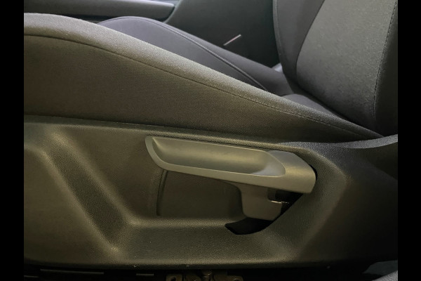 Volkswagen Passat Variant 1.5 eTSI AIRCO NAVI CRUISE BLUETOOT APP CONNECT STOELVERW GROOT SCHERM 17 INCH ZEER NETTE AUTO