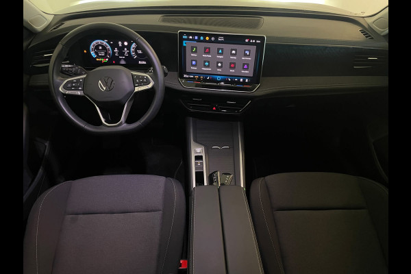 Volkswagen Passat Variant 1.5 eTSI AIRCO NAVI CRUISE BLUETOOT APP CONNECT STOELVERW GROOT SCHERM 17 INCH ZEER NETTE AUTO