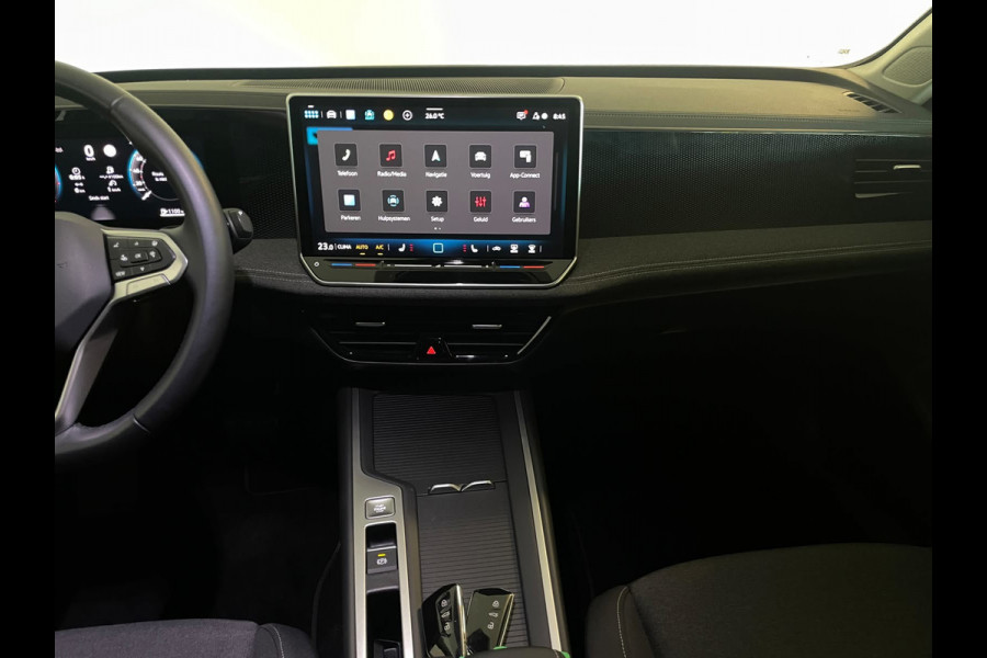 Volkswagen Passat Variant 1.5 eTSI AIRCO NAVI CRUISE BLUETOOT APP CONNECT STOELVERW GROOT SCHERM 17 INCH ZEER NETTE AUTO