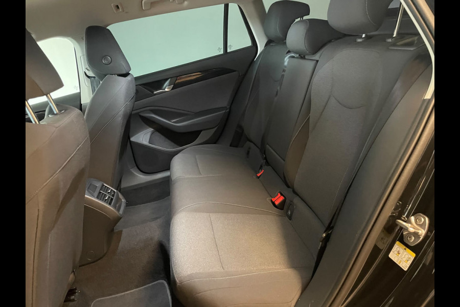Volkswagen Passat Variant 1.5 eTSI AIRCO NAVI CRUISE BLUETOOT APP CONNECT STOELVERW GROOT SCHERM 17 INCH ZEER NETTE AUTO