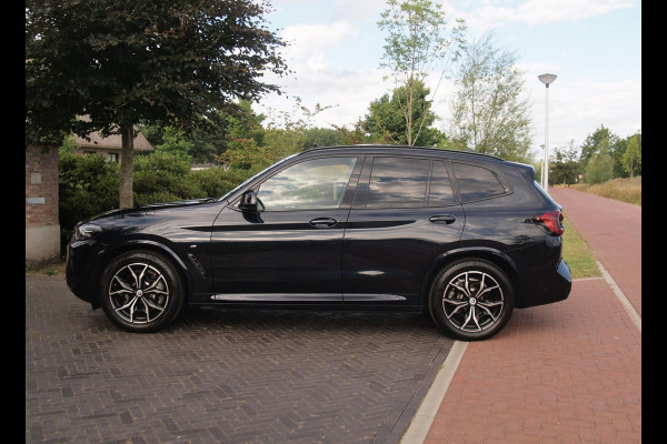 BMW iX3 Executive 80 kWh | Facelift Model | Shadow Line | Panoramadak | Camera | Sfeerverlichting | NL-Auto |