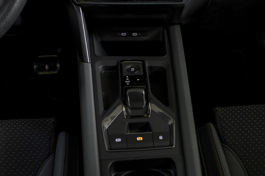 CUPRA Formentor 1.5 TSI e-Hybrid 272 PK VZ Extreme | Bronze Matt | S/K-Panodak | Sennheiser | Elek. stoelen | Matrix LED | Adapt. Cruise | Stoel-+stuurverw. | Camera | NAV+App. Connect | Elek. Klep | LM 19" | 5253