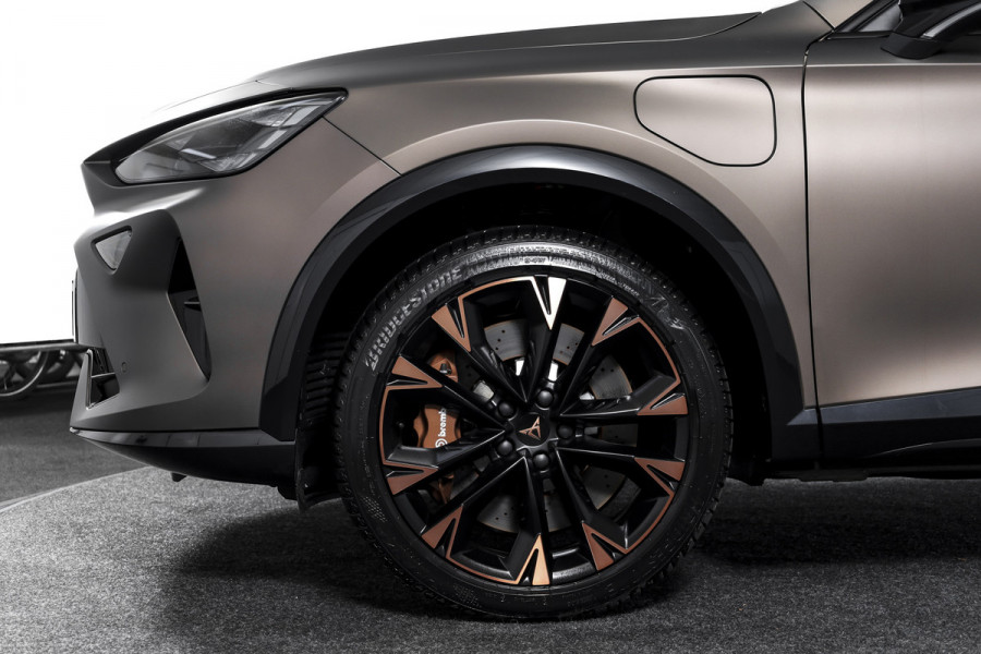 CUPRA Formentor 1.5 TSI e-Hybrid 272 PK VZ Extreme | Bronze Matt | S/K-Panodak | Sennheiser | Elek. stoelen | Matrix LED | Adapt. Cruise | Stoel-+stuurverw. | Camera | NAV+App. Connect | Elek. Klep | LM 19" | 5253