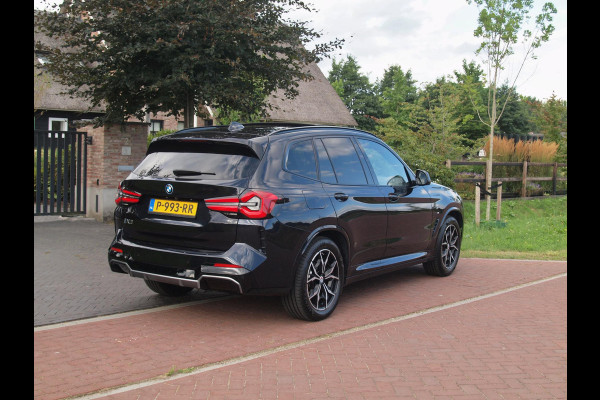 BMW iX3 Executive 80 kWh | Facelift Model | Shadow Line | Panoramadak | Camera | Sfeerverlichting | NL-Auto |