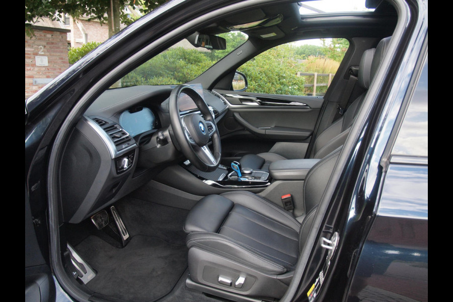 BMW iX3 Executive 80 kWh | Facelift Model | Shadow Line | Panoramadak | Camera | Sfeerverlichting | NL-Auto |