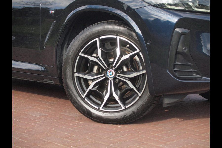 BMW iX3 Executive 80 kWh | Facelift Model | Shadow Line | Panoramadak | Camera | Sfeerverlichting | NL-Auto |