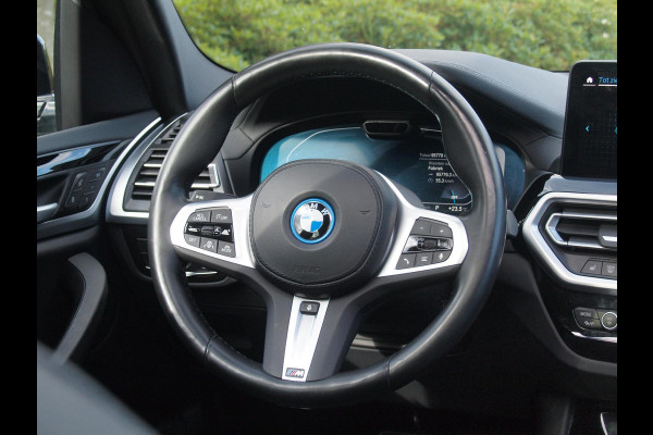 BMW iX3 Executive 80 kWh | Facelift Model | Shadow Line | Panoramadak | Camera | Sfeerverlichting | NL-Auto |