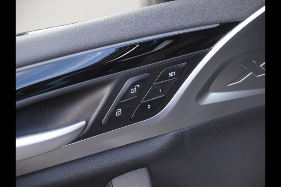 BMW iX3 Executive 80 kWh | Facelift Model | Shadow Line | Panoramadak | Camera | Sfeerverlichting | NL-Auto |