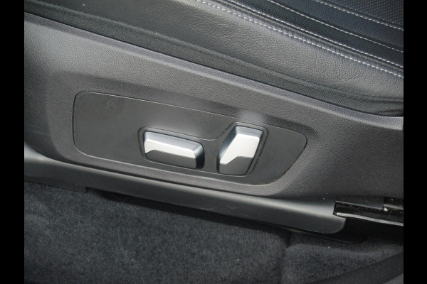BMW iX3 Executive 80 kWh | Facelift Model | Shadow Line | Panoramadak | Camera | Sfeerverlichting | NL-Auto |