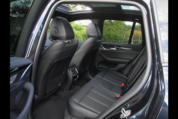 BMW iX3 Executive 80 kWh | Facelift Model | Shadow Line | Panoramadak | Camera | Sfeerverlichting | NL-Auto |