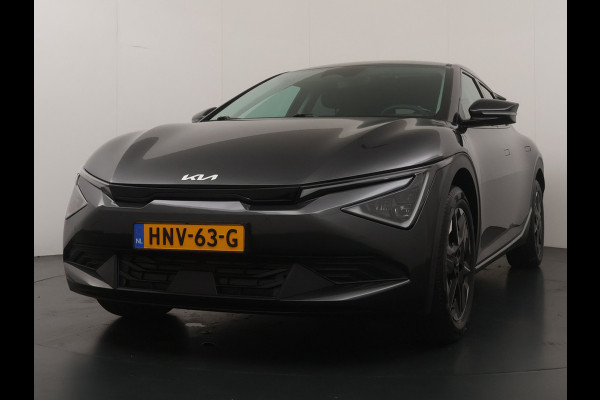 Kia Ev6 Air 84 kWh - Stoel-/stuurverwarming - Cruise Control Adaptief - Climate Control - CarPlay - Fabrieksgarantie tot 05-2033