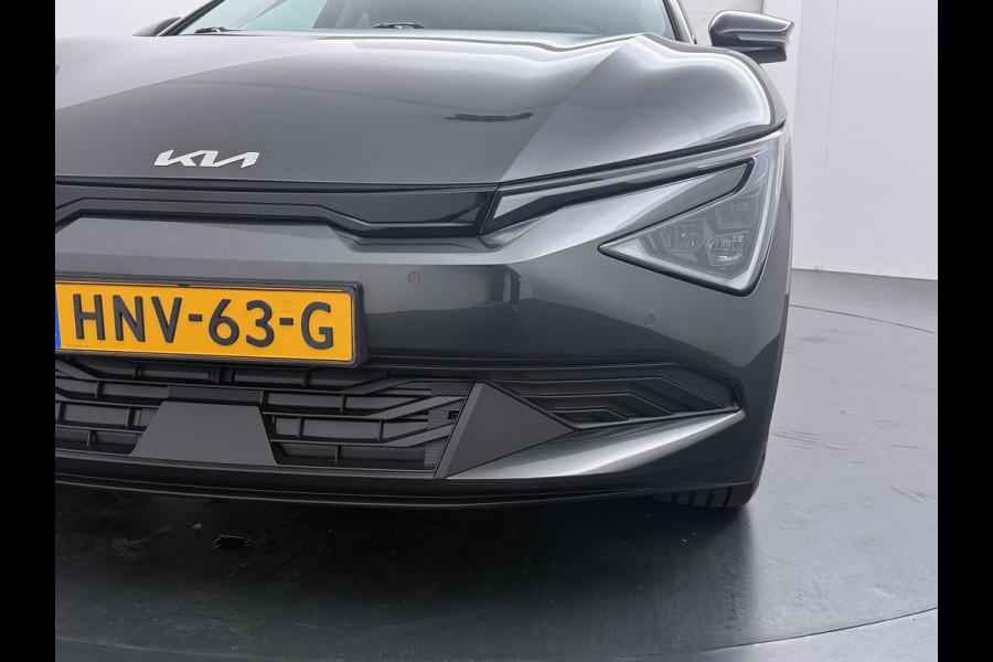 Kia Ev6 Air 84 kWh - Stoel-/stuurverwarming - Cruise Control Adaptief - Climate Control - CarPlay - Fabrieksgarantie tot 05-2033