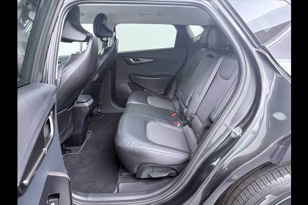 Kia Ev6 Air 84 kWh - Stoel-/stuurverwarming - Cruise Control Adaptief - Climate Control - CarPlay - Fabrieksgarantie tot 05-2033
