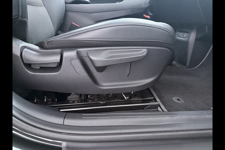 Kia Ev6 Air 84 kWh - Stoel-/stuurverwarming - Cruise Control Adaptief - Climate Control - CarPlay - Fabrieksgarantie tot 05-2033