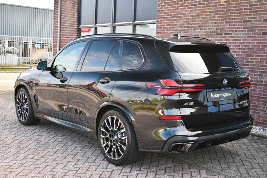 BMW X5 xDrive50e M-Sport Pro M-zetels Pano Trekh ACC 360 HUD H/K Carbon Alc-hemel