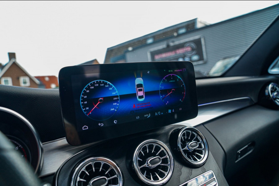 Mercedes-Benz C-Klasse 180 Sport Edition Premium Plus | Dubbele Panorama | AMG Pakket | Stoelverwarming | Xenon / LED | Sfeerverli