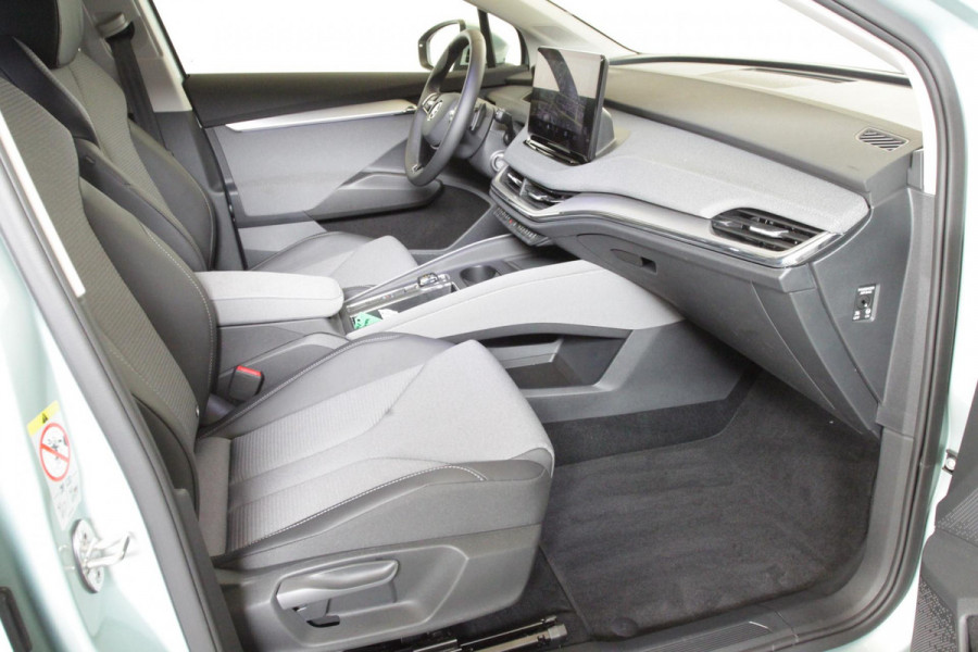 Škoda ENYAQ iV 80 204 pk | Navigatie | Parkeersensoren | Achteruitrijcamera | Matrix LED koplampen | Keyless | Elektr. achterklep | Adaptieve cruise control |