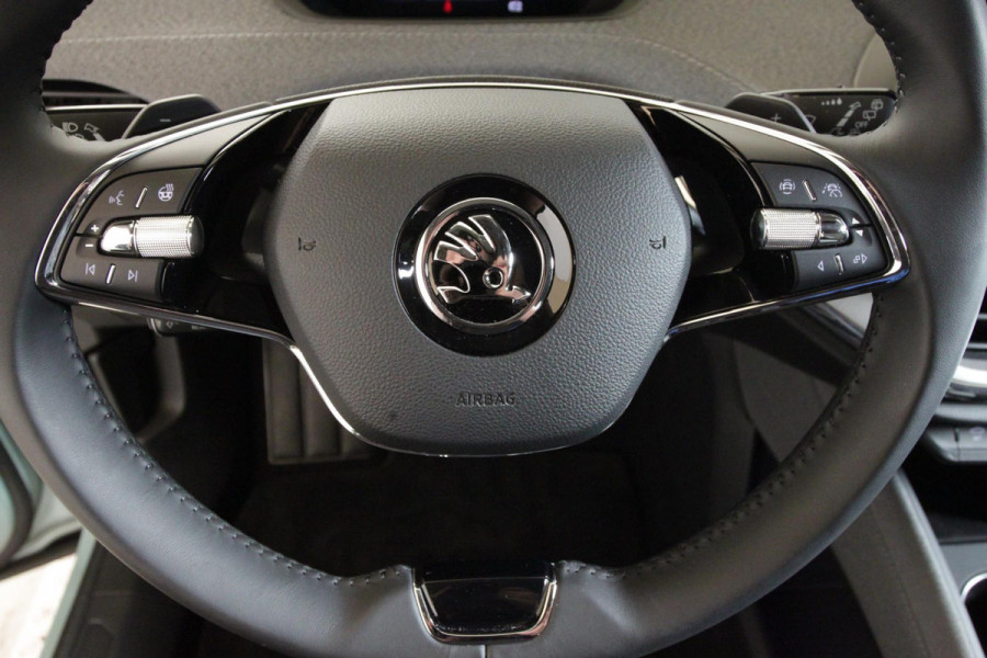 Škoda ENYAQ iV 80 204 pk | Navigatie | Parkeersensoren | Achteruitrijcamera | Matrix LED koplampen | Keyless | Elektr. achterklep | Adaptieve cruise control |