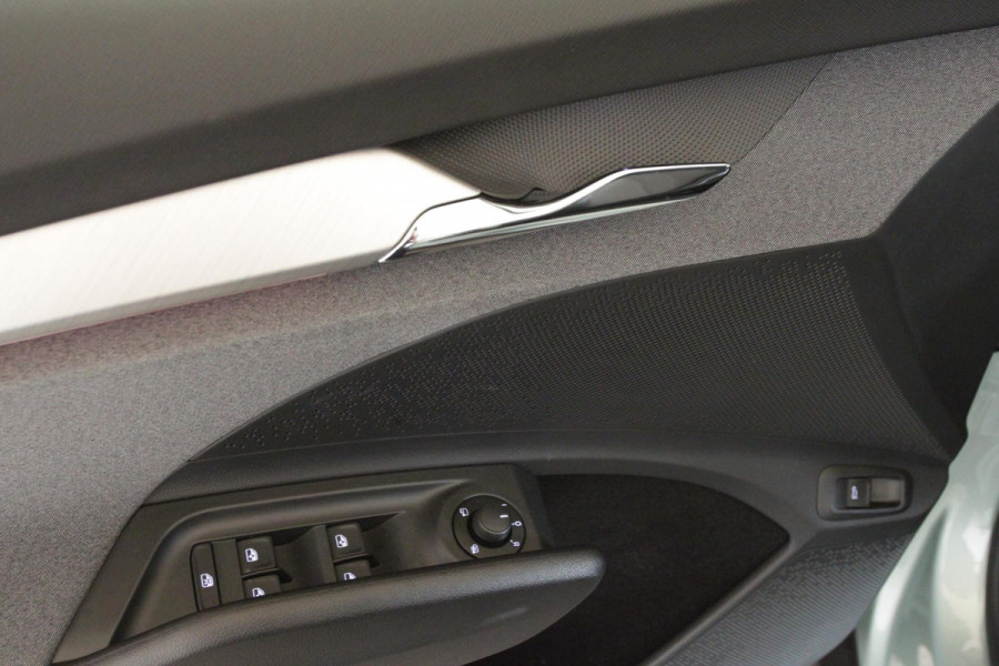 Škoda ENYAQ iV 80 204 pk | Navigatie | Parkeersensoren | Achteruitrijcamera | Matrix LED koplampen | Keyless | Elektr. achterklep | Adaptieve cruise control |